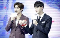 대륙 대세남들 빨아