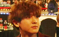 찬열이 웃는거 너무 이쁘다