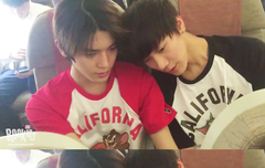 사슴왕자님 태용이와 텐셀카찍는것봐라ㅠ