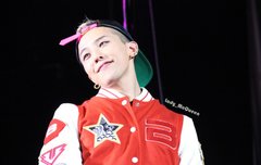 지드래곤 스냅백 패션 모음