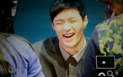 ㅋㅋㅋㅋ 웃는거 봨ㅋ