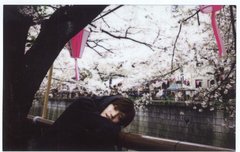 청초한 태용이의 도쿄에서의 플라로이드 한컷!