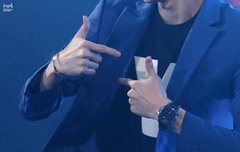 너 사람인 게 맞니