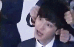 찬열이 귀 괴롭히기