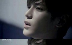 태용이 눈망울 사슴같애