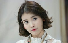 아이유 사진좀..