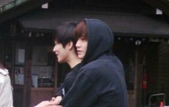 ( ͡~ ͜ʖ ͡°)마크한테 백허그하는 태용이~