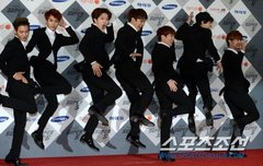 와 얘네 입덕할삘