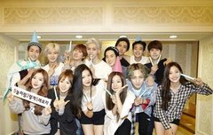 형아들사이에 껴있으니까 너무귀여운 준면이..