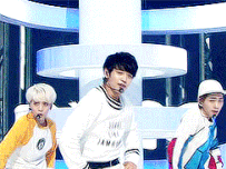 어제 오늘 인기검색어 떴던 ((민호 반바지))