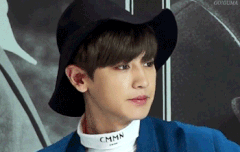 찬열이 사진 뿌리고가기