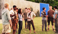 왕온니랑 루키즈 쇼케이스 보러갈뇬 구함ㅎㅎ