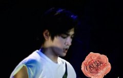 갓태용느님 데뷔하고 세계휩쓸자 사랑해❤