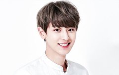 찬열이 진짜 잘생겻다..