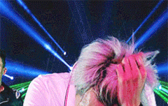 지디 피스마이너스원 전시회 간사람 있어?