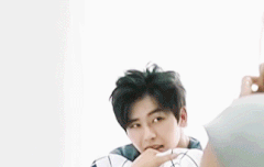 Hold up 뒤돌아보지마