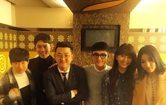 순정 쇼케MC분이 경수랑 찍은 사진 풀어주셨다~