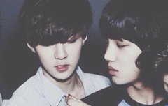 세쫑/ 이거 남편에게 먹으라고 건내주는 아내같아