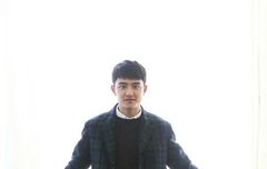 오늘도 열심히 인터뷰하는 경수
