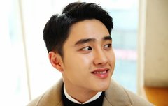 경수 한 30벌 갈아 입었을까