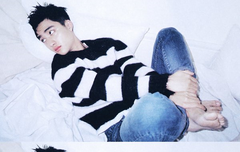 하이컷 침대경수 배경화면 가져왔다~