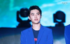 블루도 잘 어울리는 경수