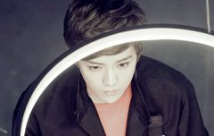 루한이 27살인데  이케 귀여울가 ㅋㅋ 