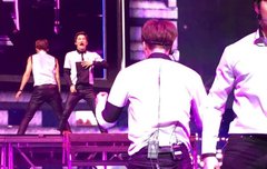 종인이 뒷태ㅠㅠ