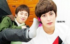 밤이라서 감수성인가 