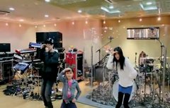 지은이..이런 귀여운 춤을