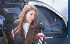 애들 설마 컴백....?