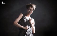 밖에 벚꽃이 흐드러진다 인어들:)