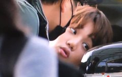 뉸나들 거울안에 이고가 누구에요