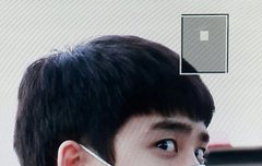 초록후드입고 출국한 경수.. 너무 귀여워~~