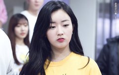 아 윤보미 이사진 앵그리버드같음ㅋㅋㅋㅋㅋㅋㅋㅋㅋㅋㅋㅋㅋ