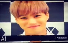 일본팬미팅 VCR중 윙크하는 곰돌이ㅂㅅ<