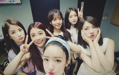 이제 영상 봤는데