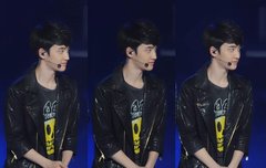 이 때는 반짝이 바지 입은