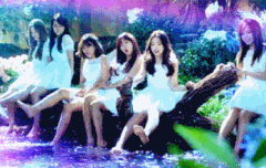 데뷔하고 5   6년 지났는데 평균나이가23살정도