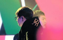 태일이 토이 안무ㅋㅋㅋㅋㅋㅋㅋㅋ