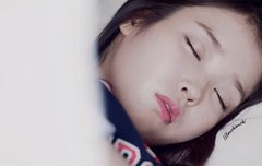 아이유를 깎아내리려고 해봤자