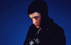 이 사진 왠지 슬프다.