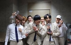 정상적인 성재의 표정과 모습 보기 힘들지