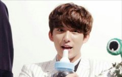 배경짤 뿌리장!!