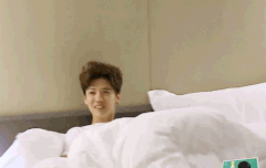 루한 자다 깬 모습봐 진짜 귀여움