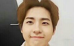 신우이런머리색도 괜찮은듯행