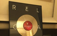 루한중국최초로플래티넘디스크앨범상수상