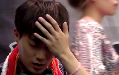 윤두준 손봐....