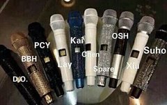 경수는 마이크도 블랙 ㅎㅎ