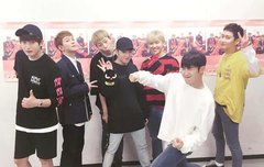 아직두 팬이 많구나 우리